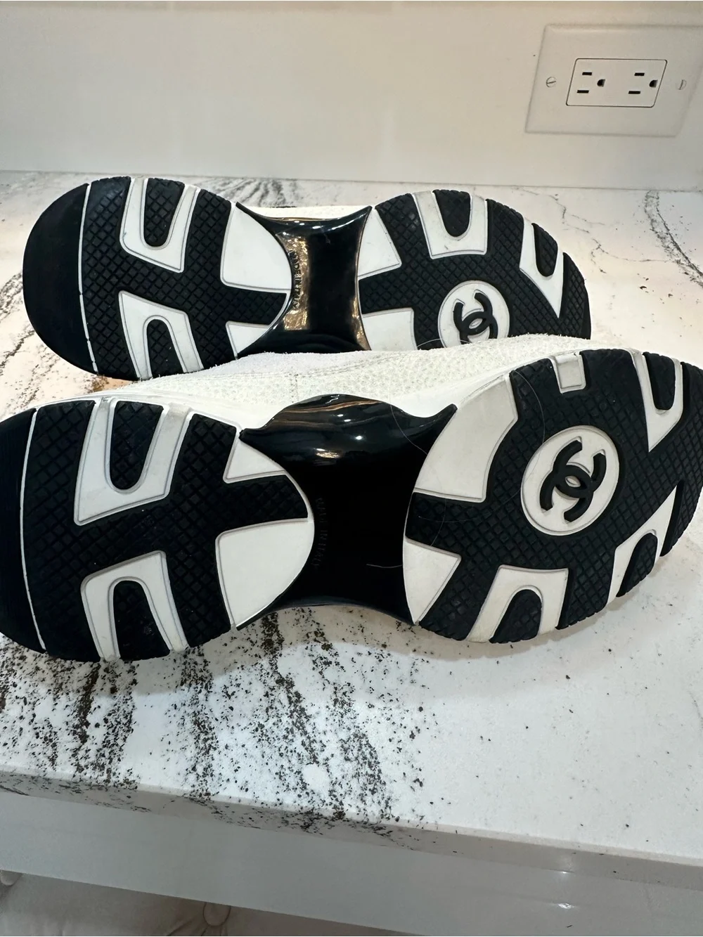CHANEL White and Black Lace-Up Suede & Sneakers Size 39